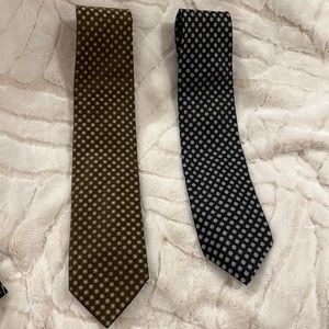 2 Ermenegildo Zegna ties in execellent condition